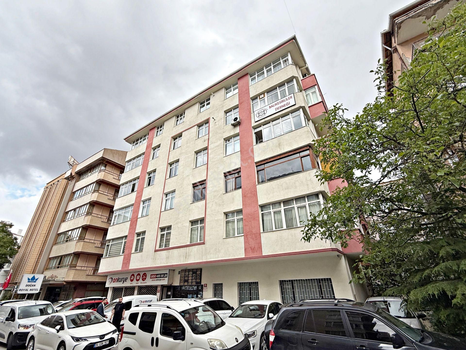 2+1 Yüksek Giriş Sağlık 1 Sokak'da Krediye Uygun