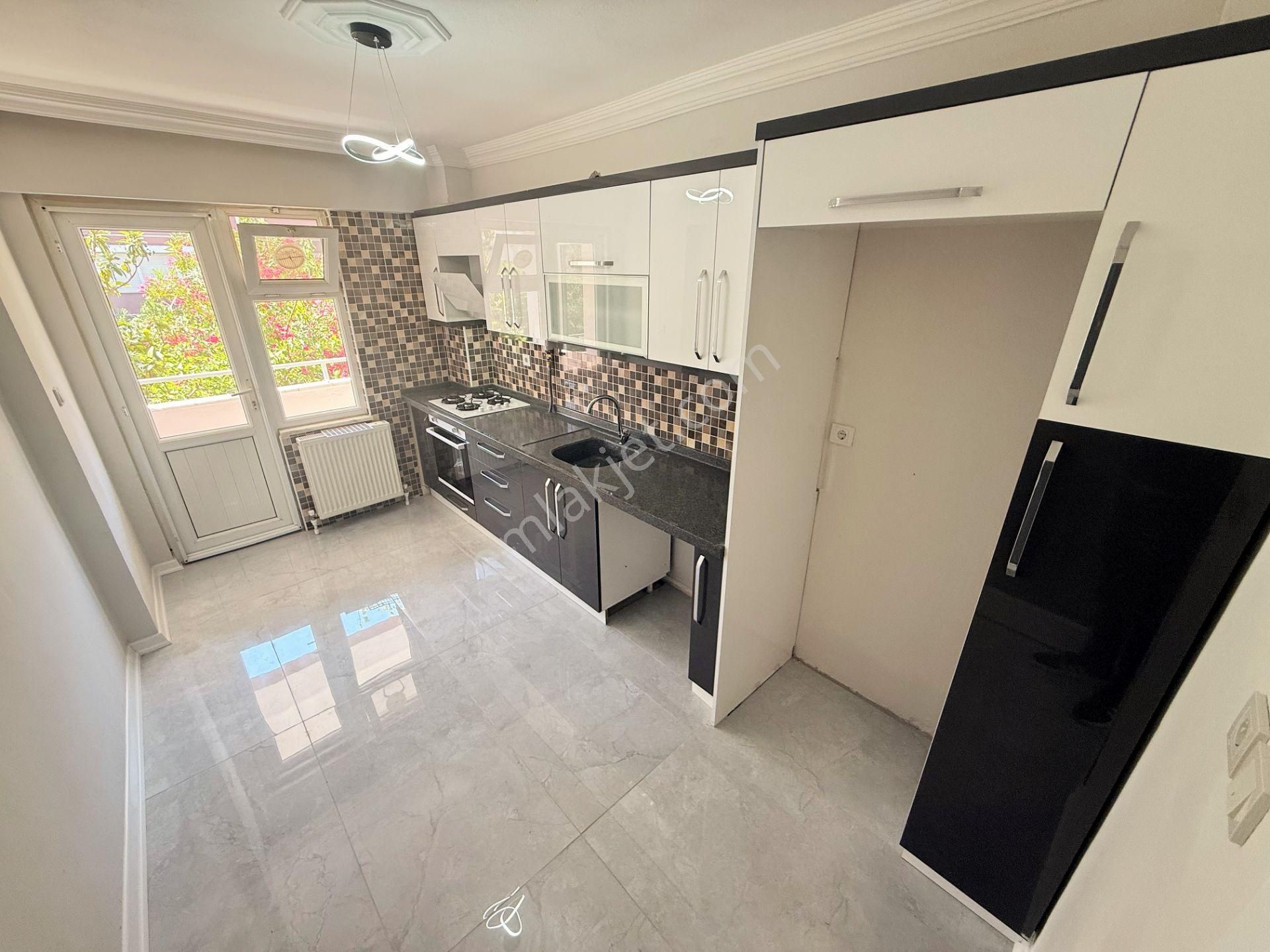 Utku Emlak'tan Altınkum'da Ebeveyn Banyolu Full Yapılı 3+1 Daire