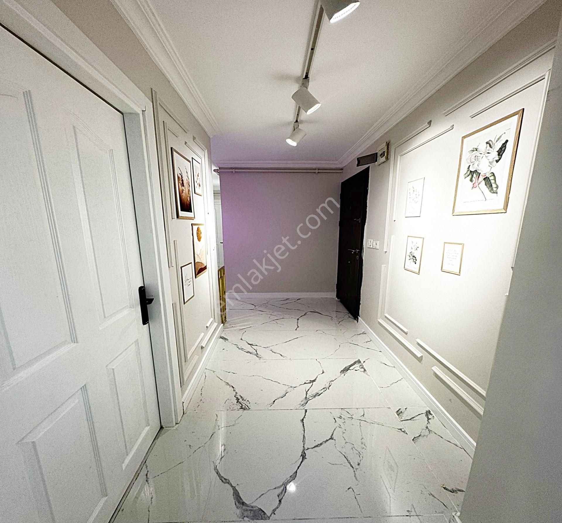 Metrobüsün Dibinde Lüks Yapılı 2+1 110m2 Çok Uygun Satılık Daire - Görsel 28