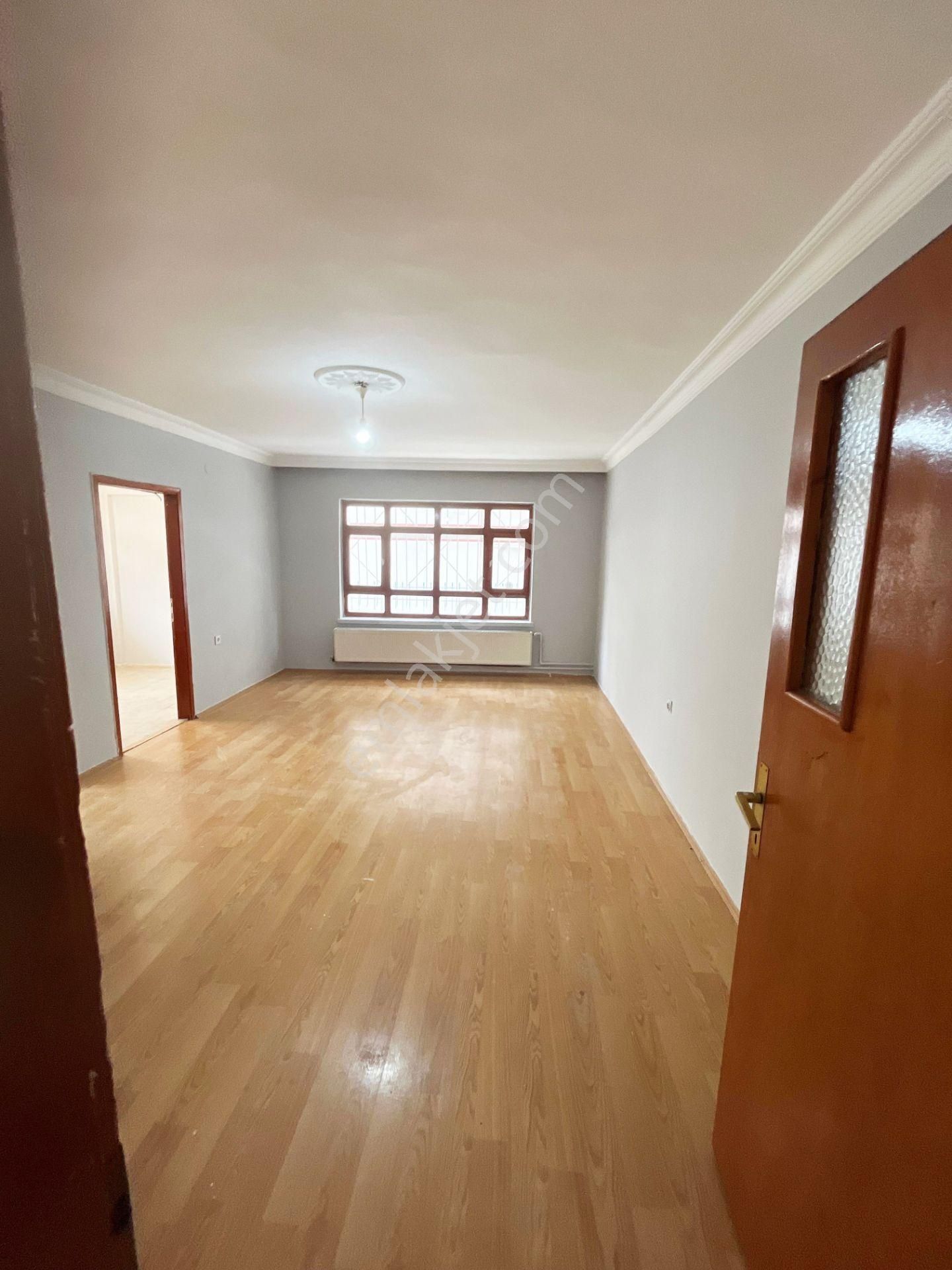 Şahintepe Mah Cadde Yakını Katta 110 M² 3+1 Satılık Daire!!!!!