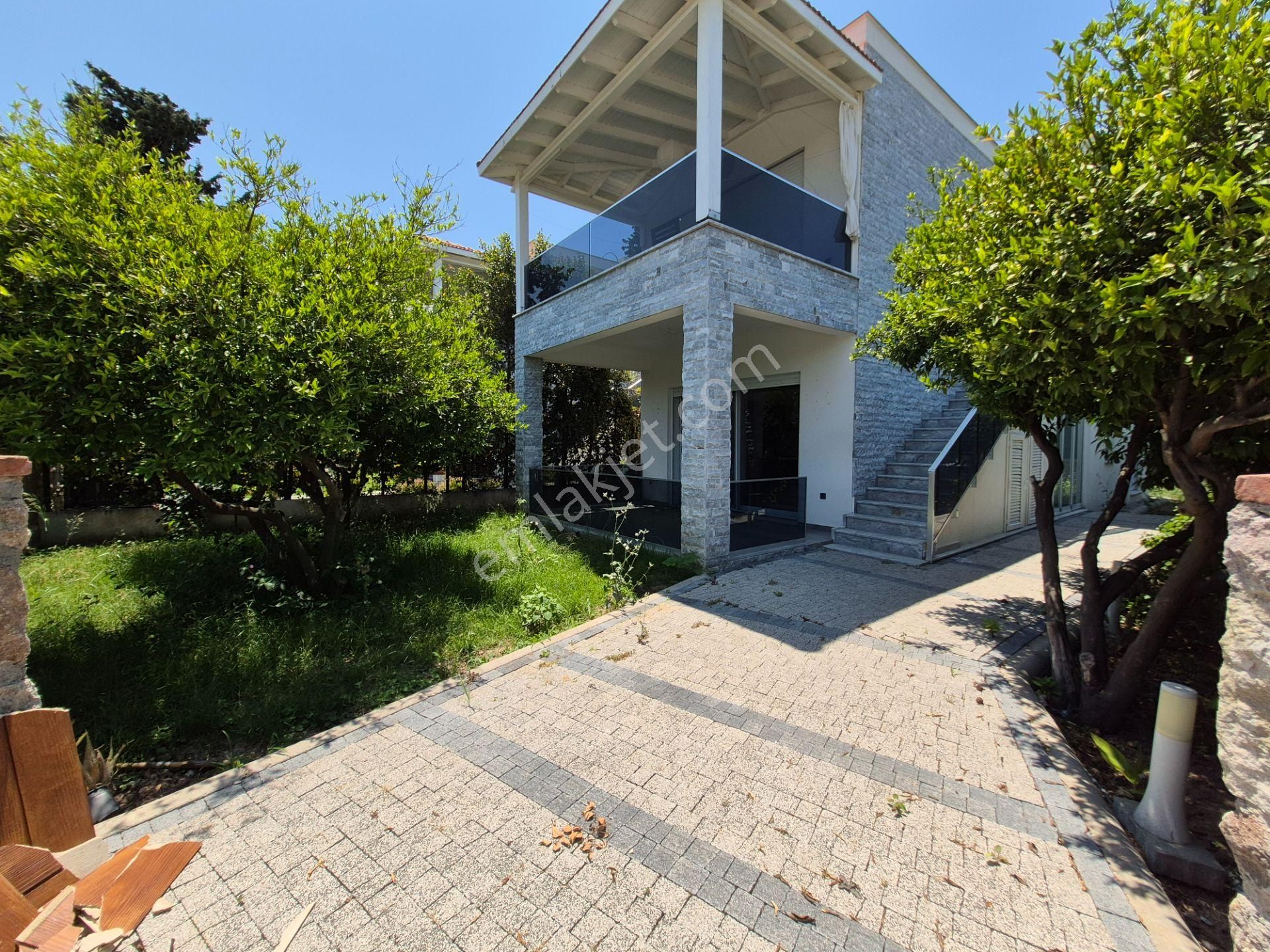 Cemal Emlak'tan T.reis Bahçelievler'de Kiralık 2+1 Bahçe Katı Daire