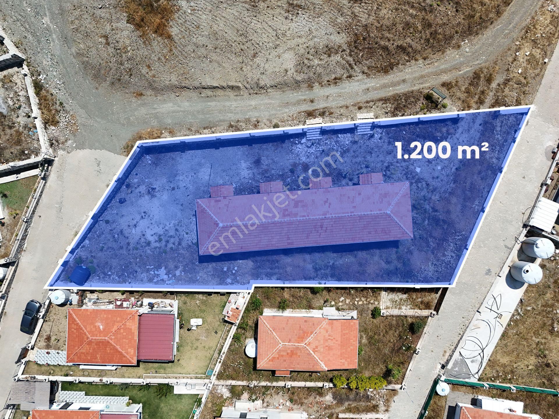 Seferihisar'da 1200 M2 Arsa İçinde 4 Üniteden Oluşan Ev - Görsel 3
