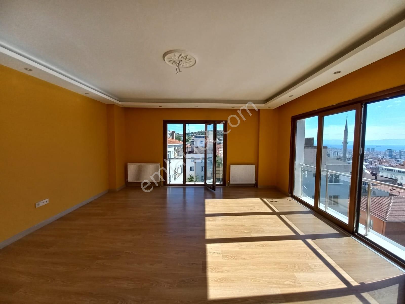Mertcan Dan Hürriyet Mah Ebeveyn Banyolu 3+1 Ankastreli Kiralık