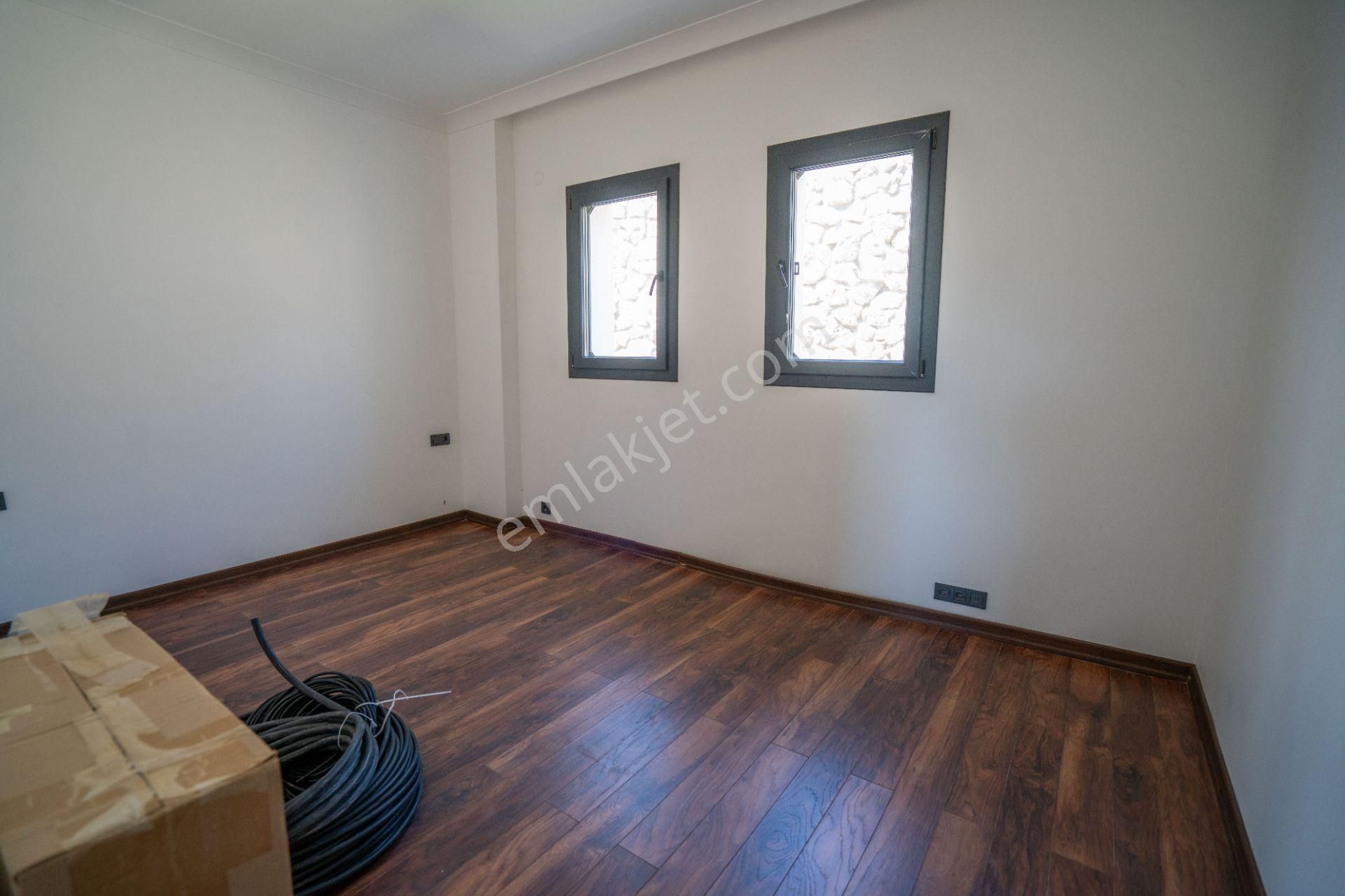 Datça Emecikte 1000m2 Arsa İçinde Deniz Manzaralı,havuzlu Villa - Görsel 27