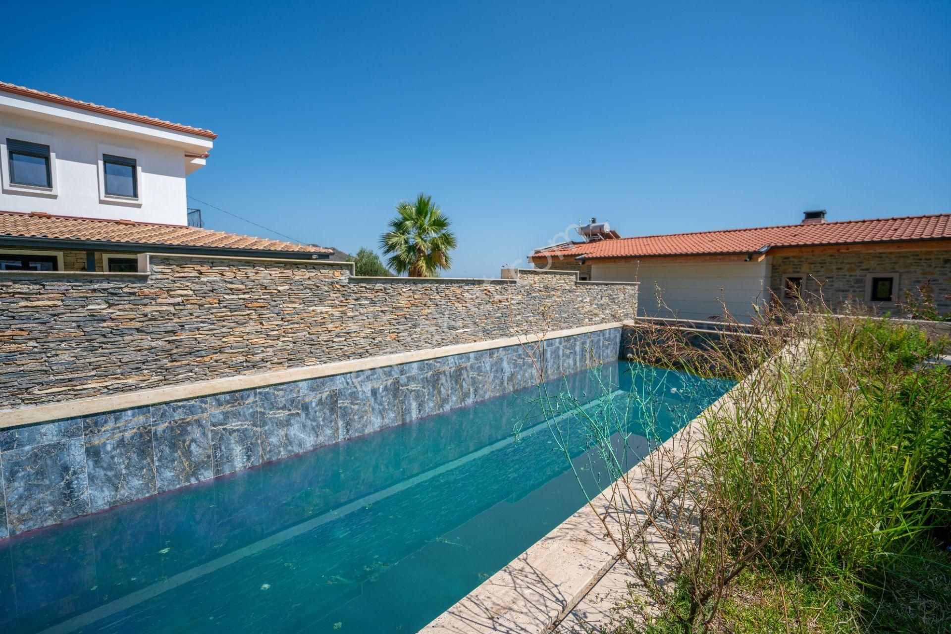 Datça Emecikte 1000m2 Arsa İçinde Deniz Manzaralı,havuzlu Villa - Görsel 30