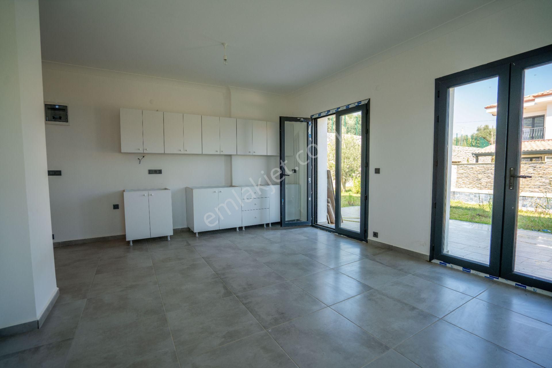 Datça Emecikte 1000m2 Arsa İçinde Deniz Manzaralı,havuzlu Villa - Görsel 7