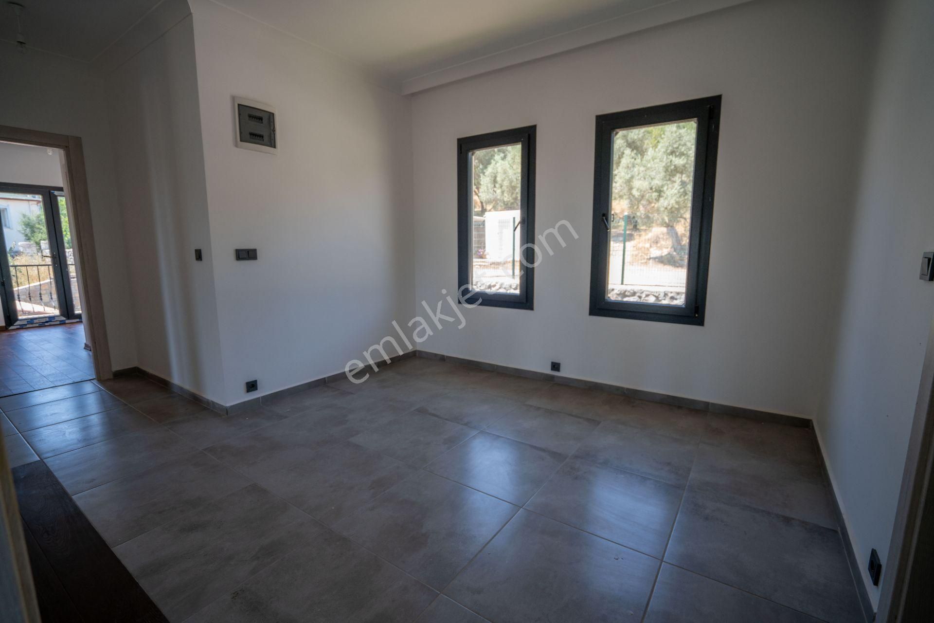 Datça Emecikte 1000m2 Arsa İçinde Deniz Manzaralı,havuzlu Villa - Görsel 10