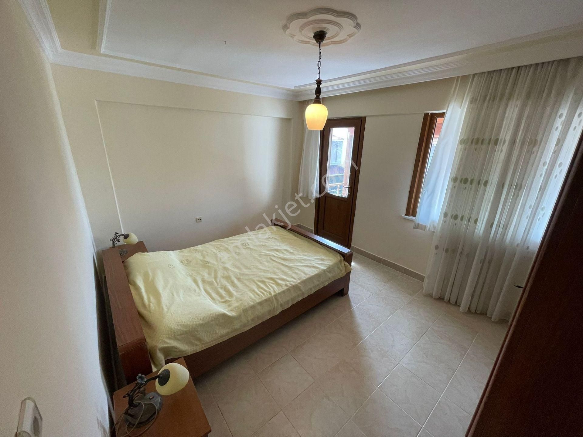 Karasu Güntur Sitesinde 3+1 Bahçeli Tatillik Villa!! - Görsel 13