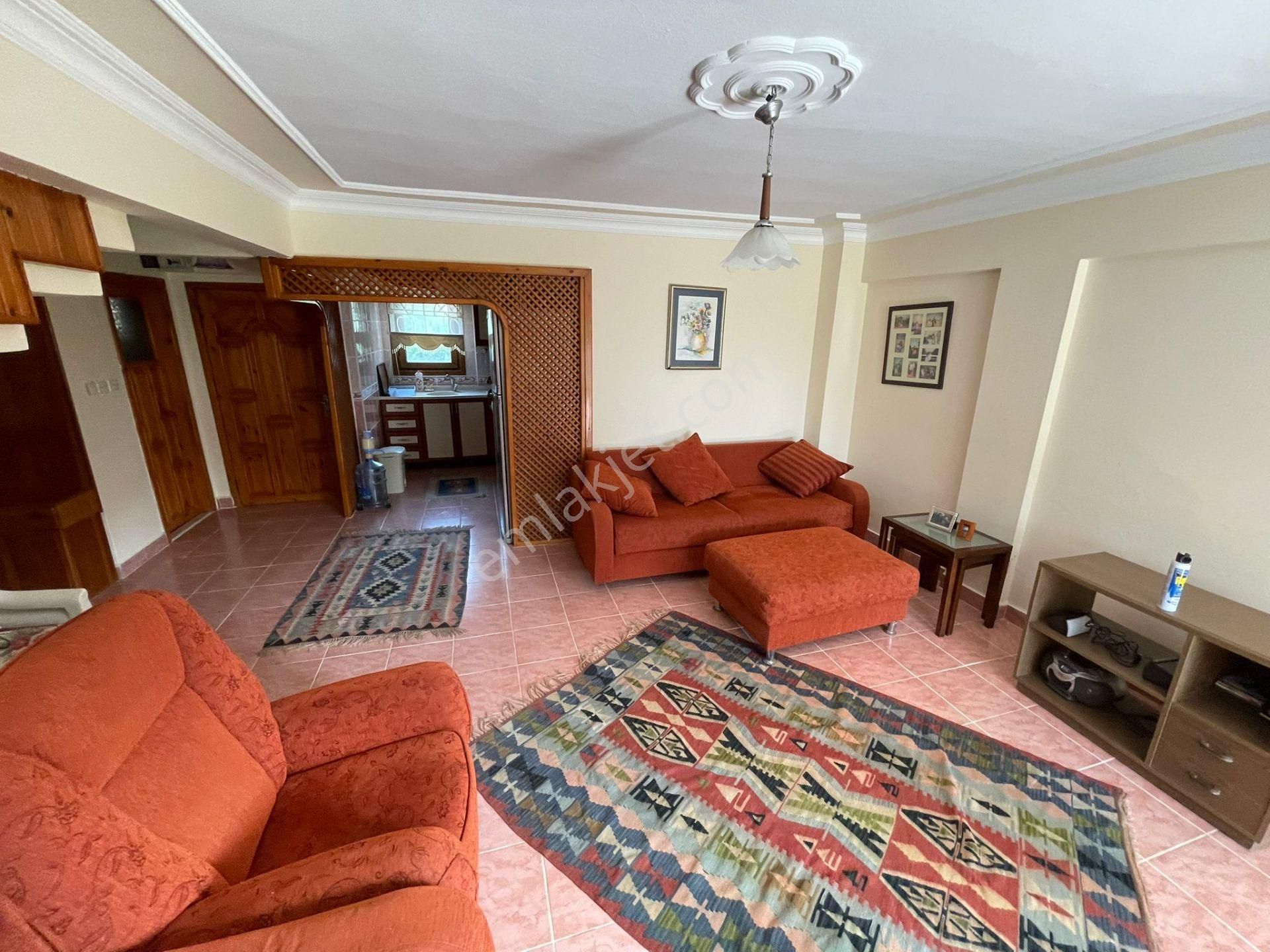 Karasu Güntur Sitesinde 3+1 Bahçeli Tatillik Villa!! - Görsel 24