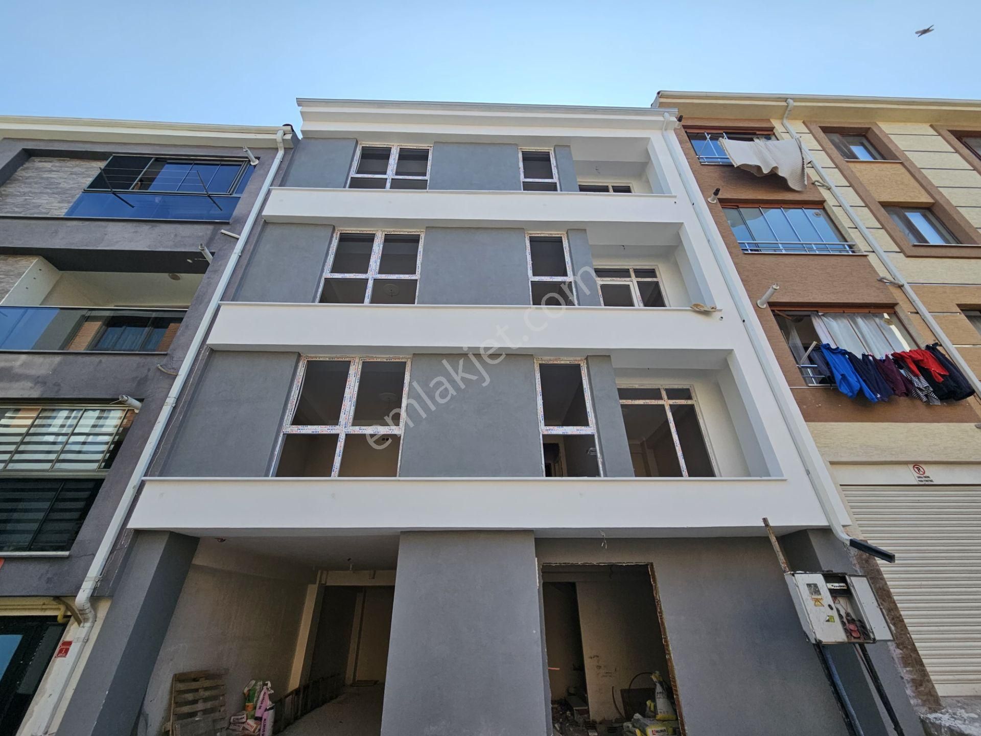Sevgim'den Çamlıca Gündüz Ökçün Bulvarı Yakını Satılık 2+0 Daire