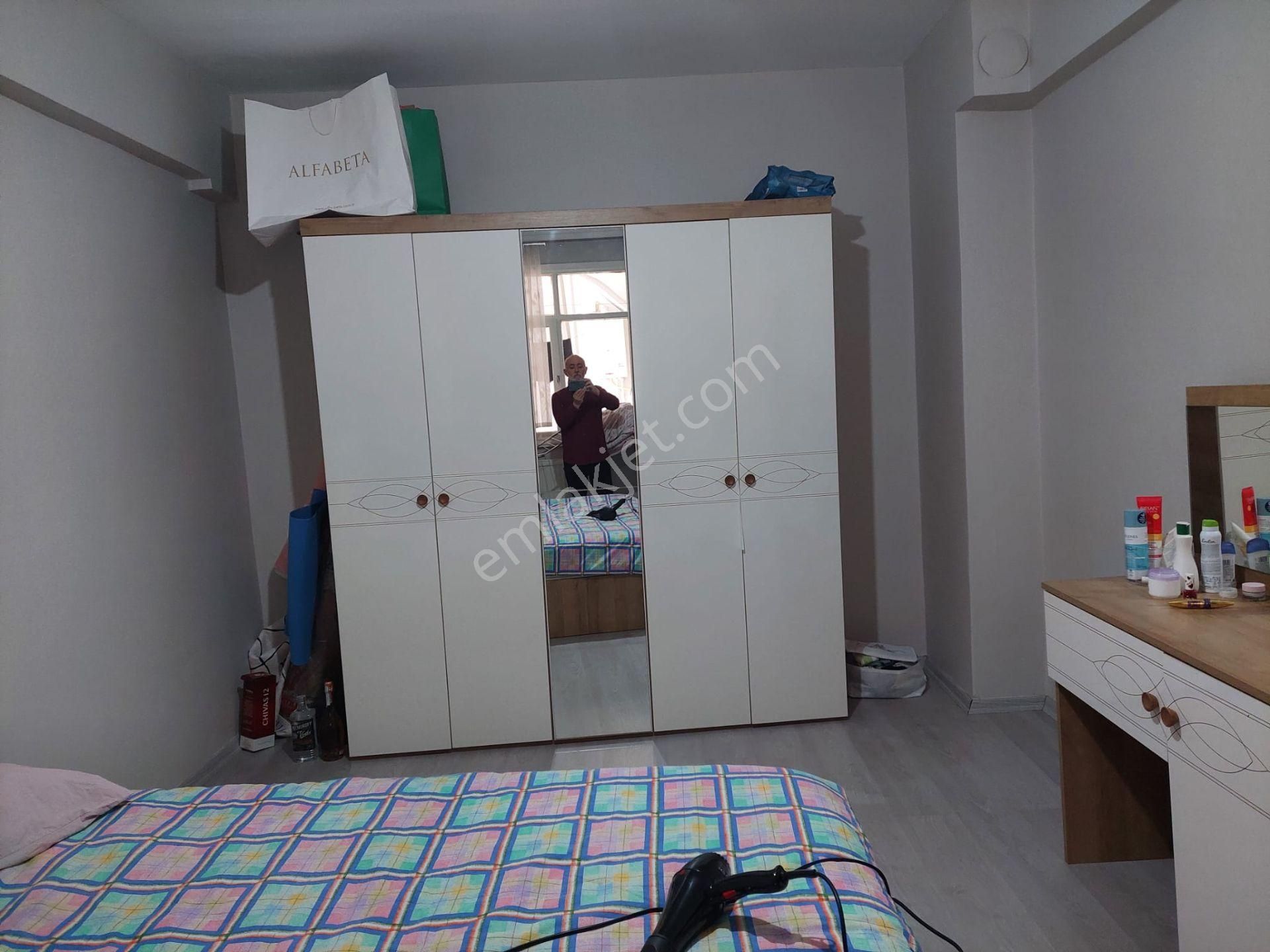 Bayrampaşa Kartaltepe Mahallesinde Milliyet Bahçesinin Dibinde /2+1/120 M2/ 4. Kat Satılık Daire