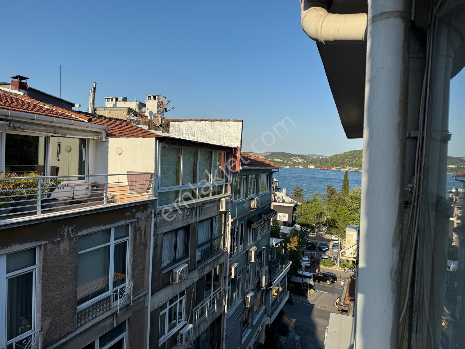Bebekde 3+1 200 Metrekare Denız Manzaralı Kiralık Daire
