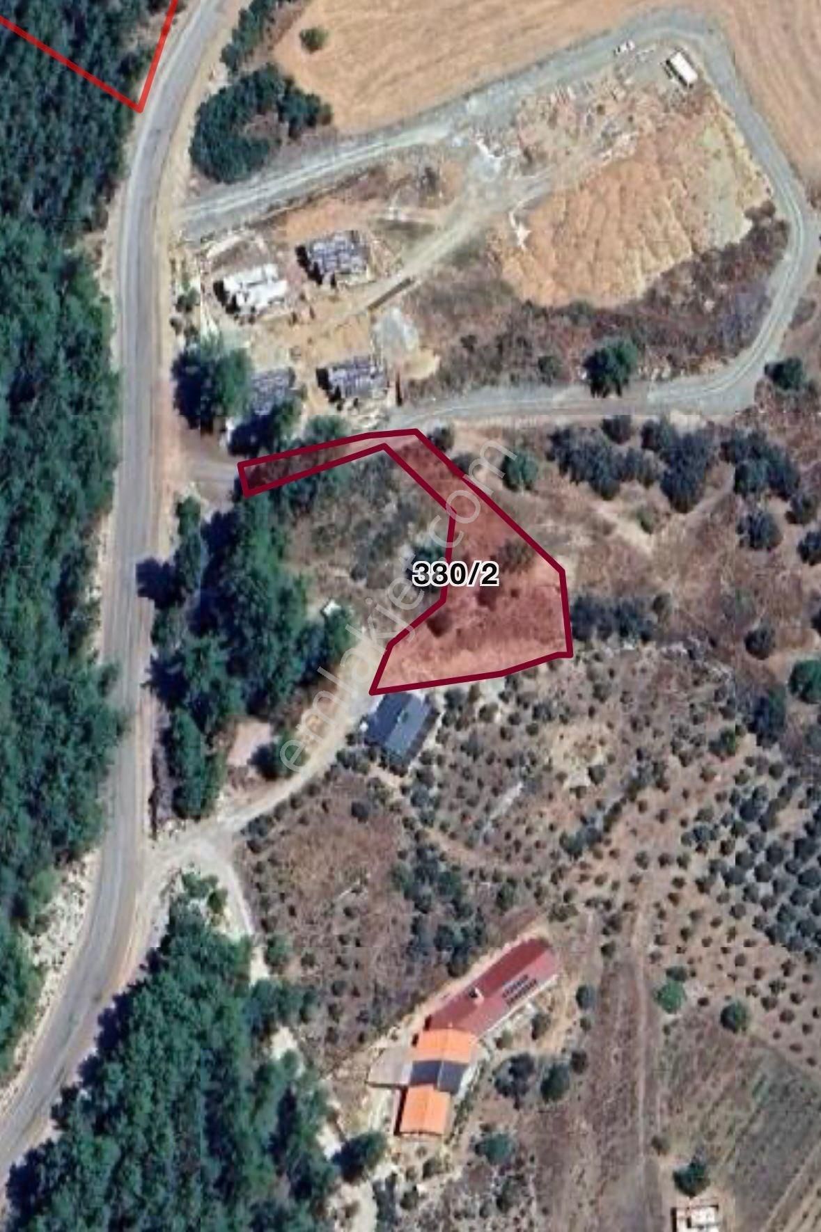 Fethiye Üzümlü Ak Kovanlık’ta Yatırımlık Tarla