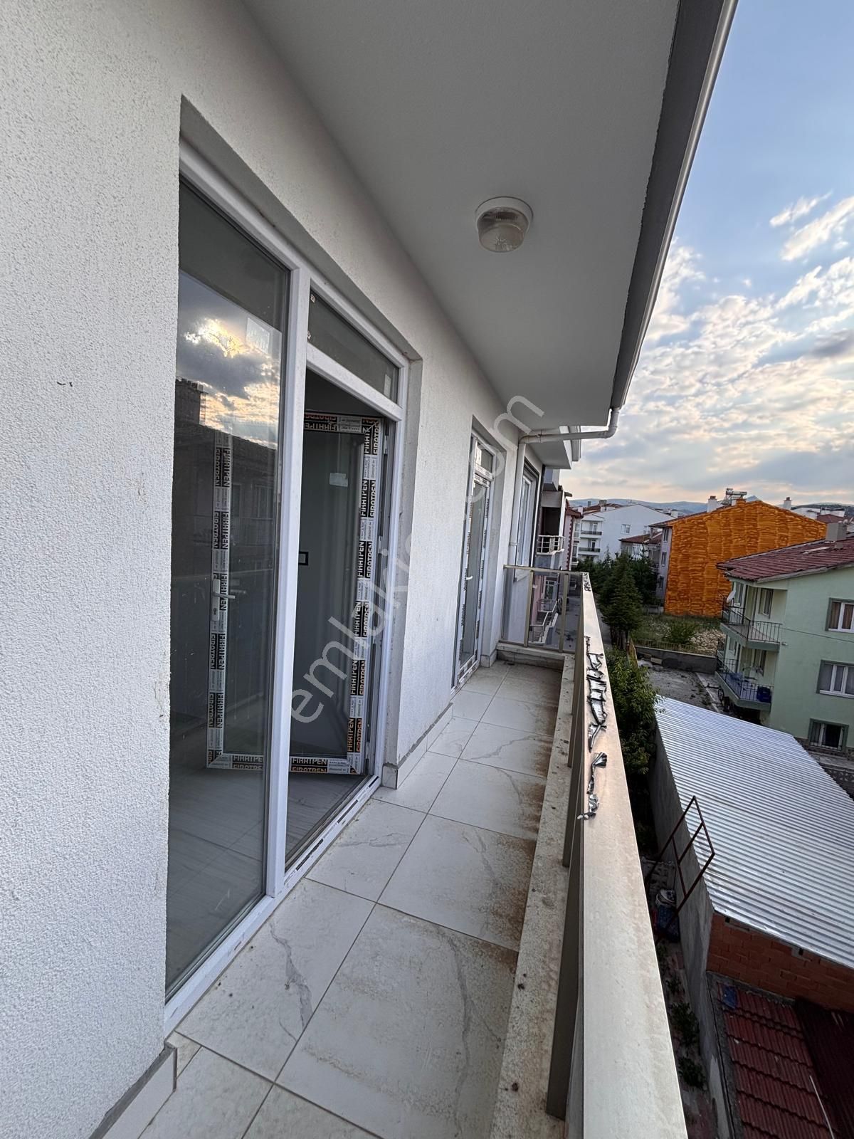 Esentepe Çok Güzel Konumda Geniş 2+1 Daireler - Görsel 25