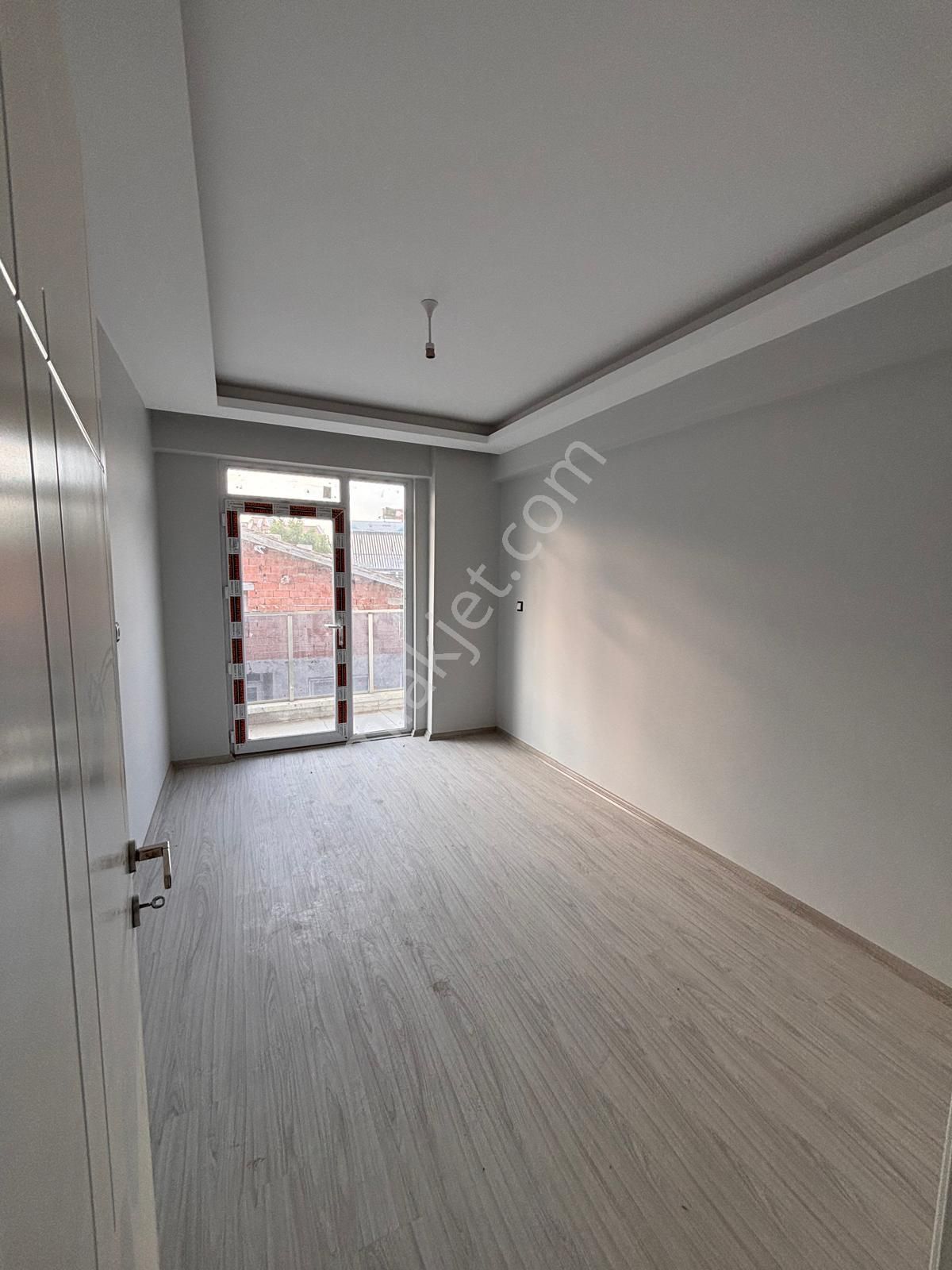 Esentepe Çok Güzel Konumda Geniş 2+1 Daireler - Görsel 11