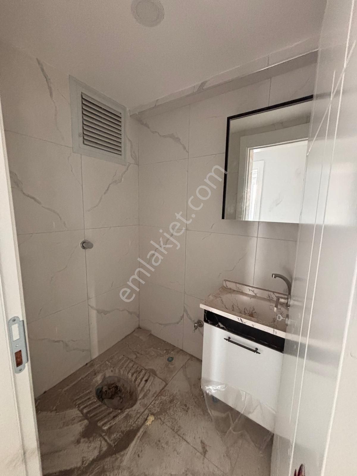 Esentepe Çok Güzel Konumda Geniş 2+1 Daireler - Görsel 9