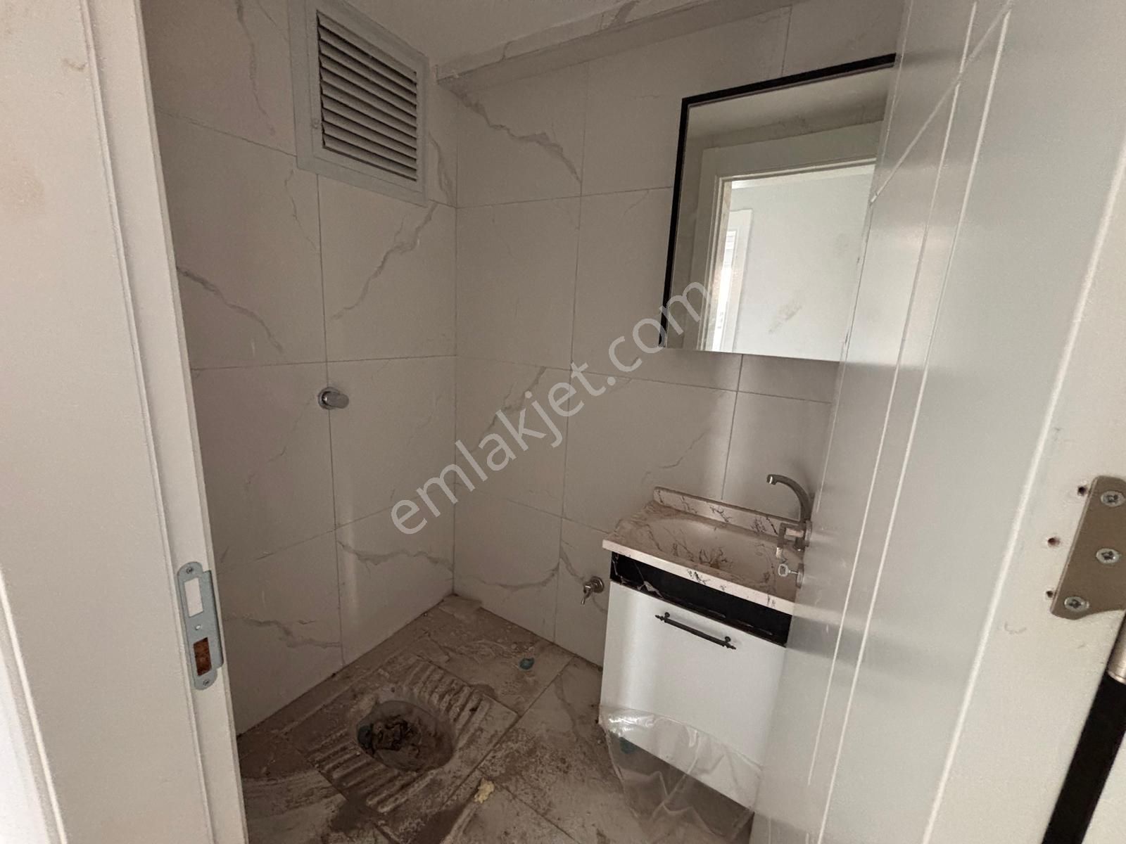 Esentepe Çok Güzel Konumda Geniş 2+1 Daireler - Görsel 20