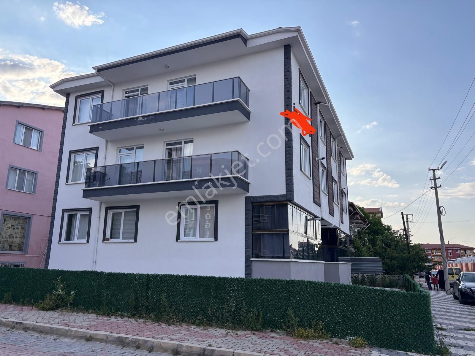 Esentepe Çok Güzel Konumda Geniş 2+1 Daireler - Görsel 32