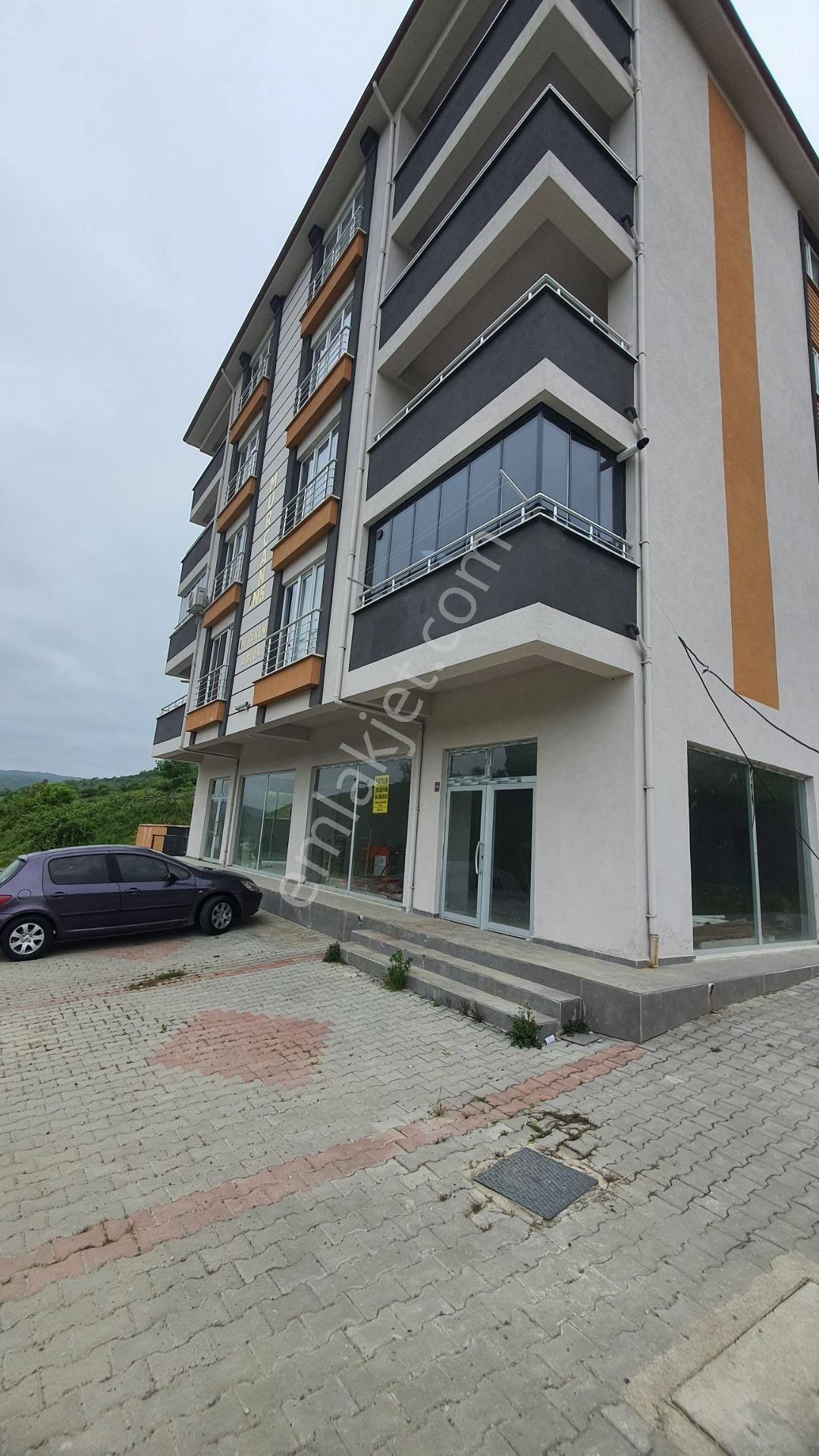 Karapınar Merkezde Satılık 82m² Köşe Dükkan