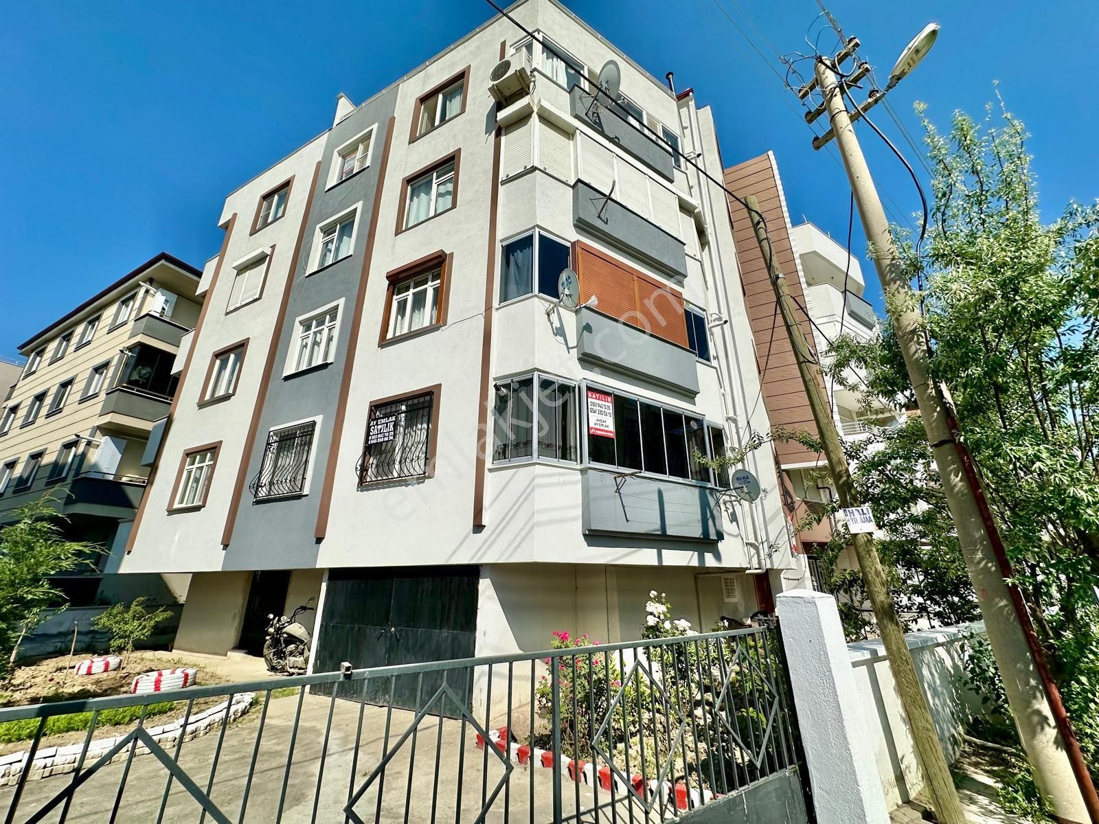 ꧁tek Yetkili Ay Emlak'tan꧂altınkum'da Denize Sadece 250 Metre Ayrı Mutfak Kombili Satılık 2+1 Daire