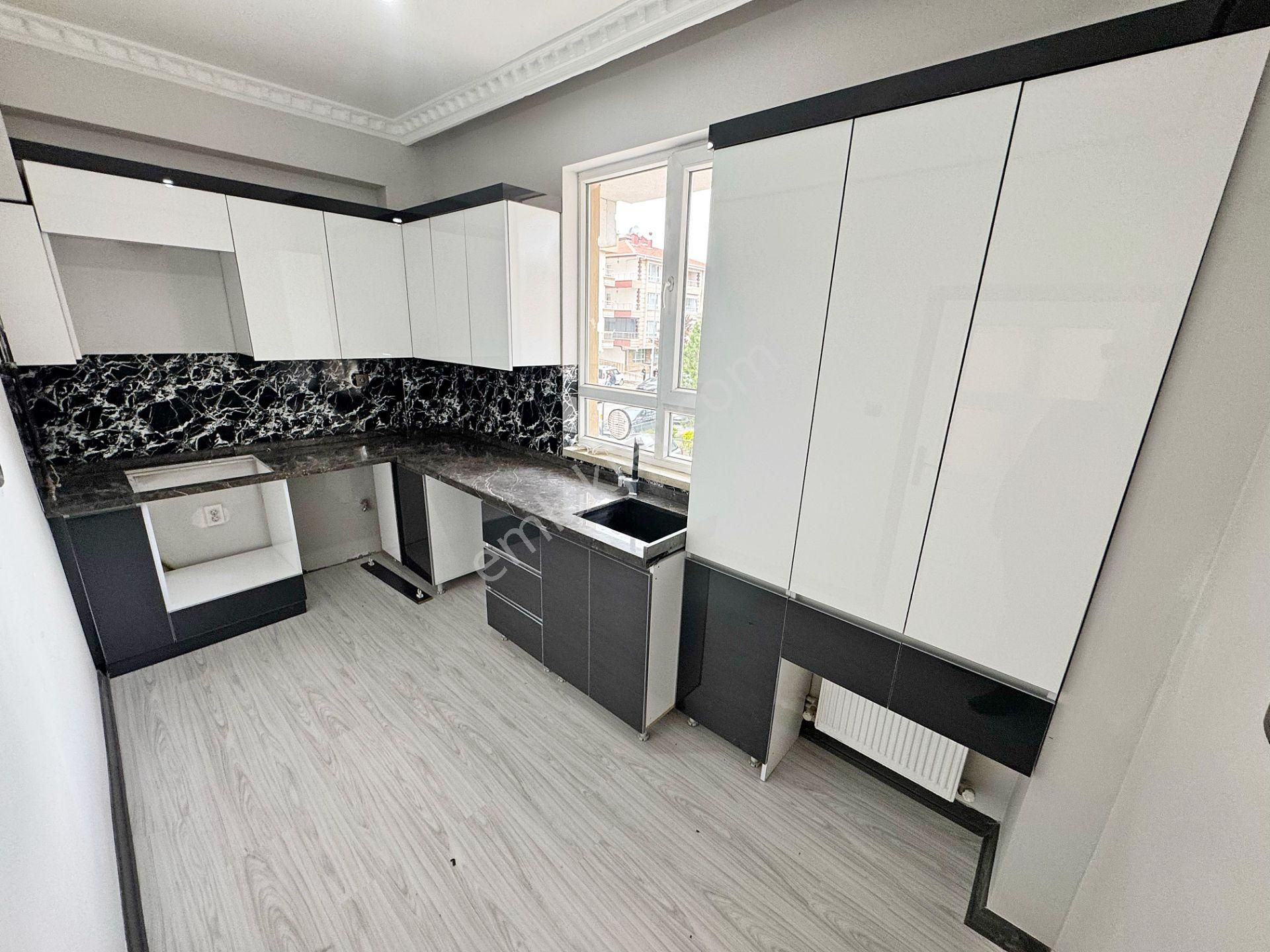 Ovacık 3+1 Katta 125 M² Asansörlü Lüks Yapılı Fırsat Daire