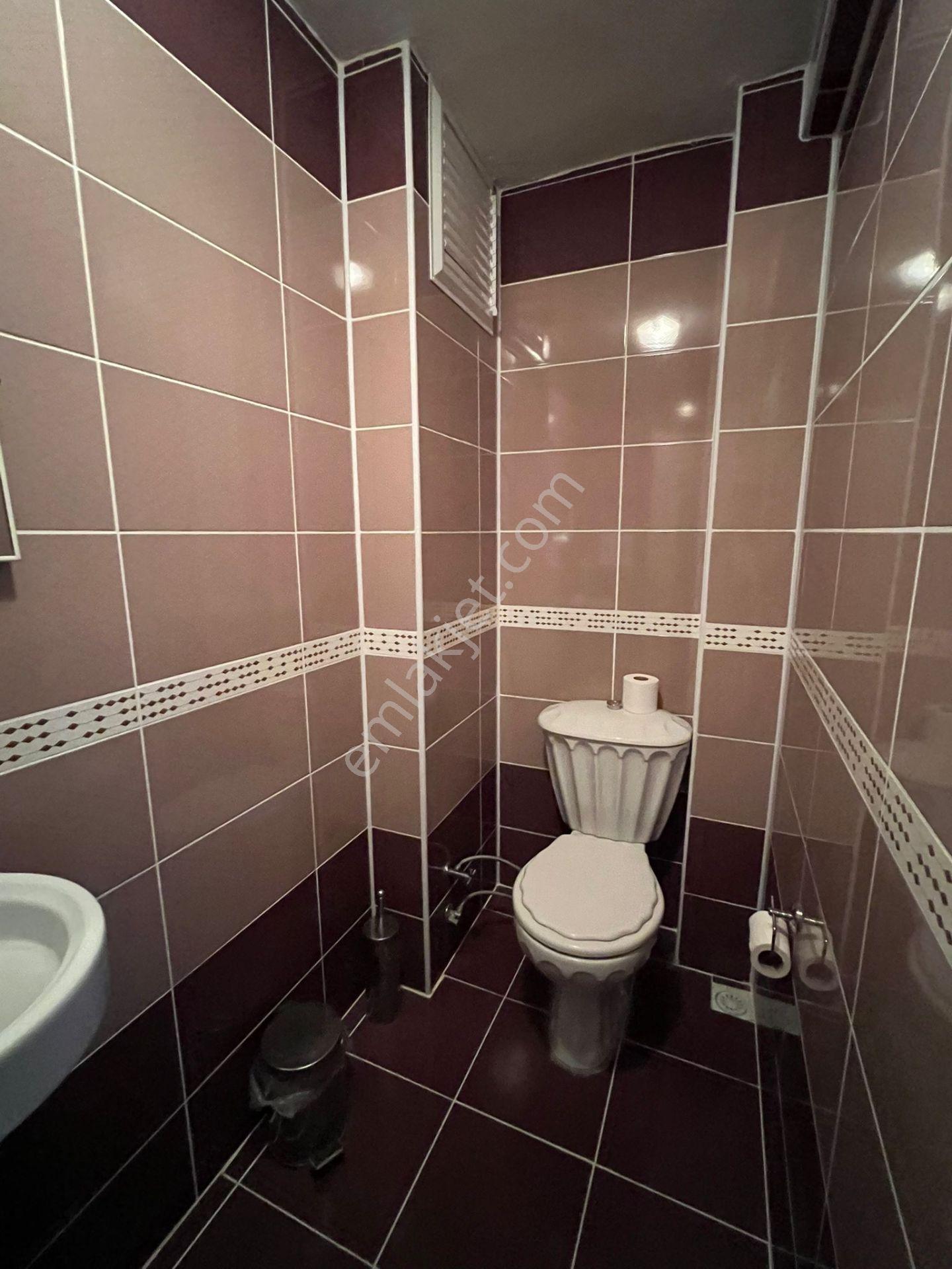 Özsoy Emlak Edirne'den Vali Konağı Arkası Kuş Evlerde Ara Kat Yenilenmiş 3+1 Satılık Daire - Görsel 19