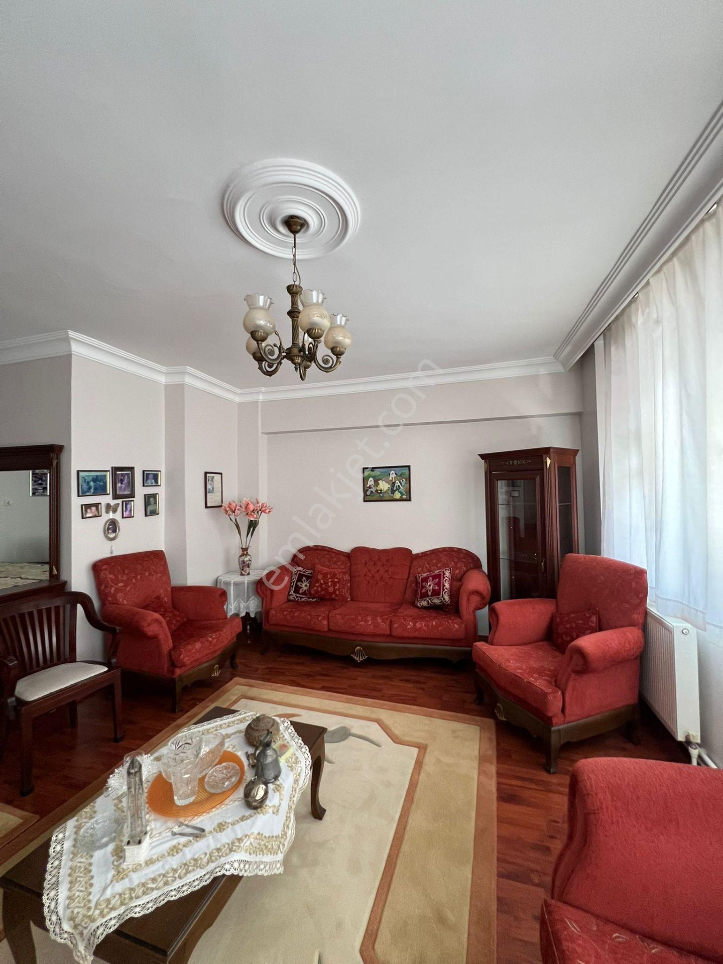 Özsoy Emlak Edirne'den Vali Konağı Arkası Kuş Evlerde Ara Kat Yenilenmiş 3+1 Satılık Daire - Görsel 6