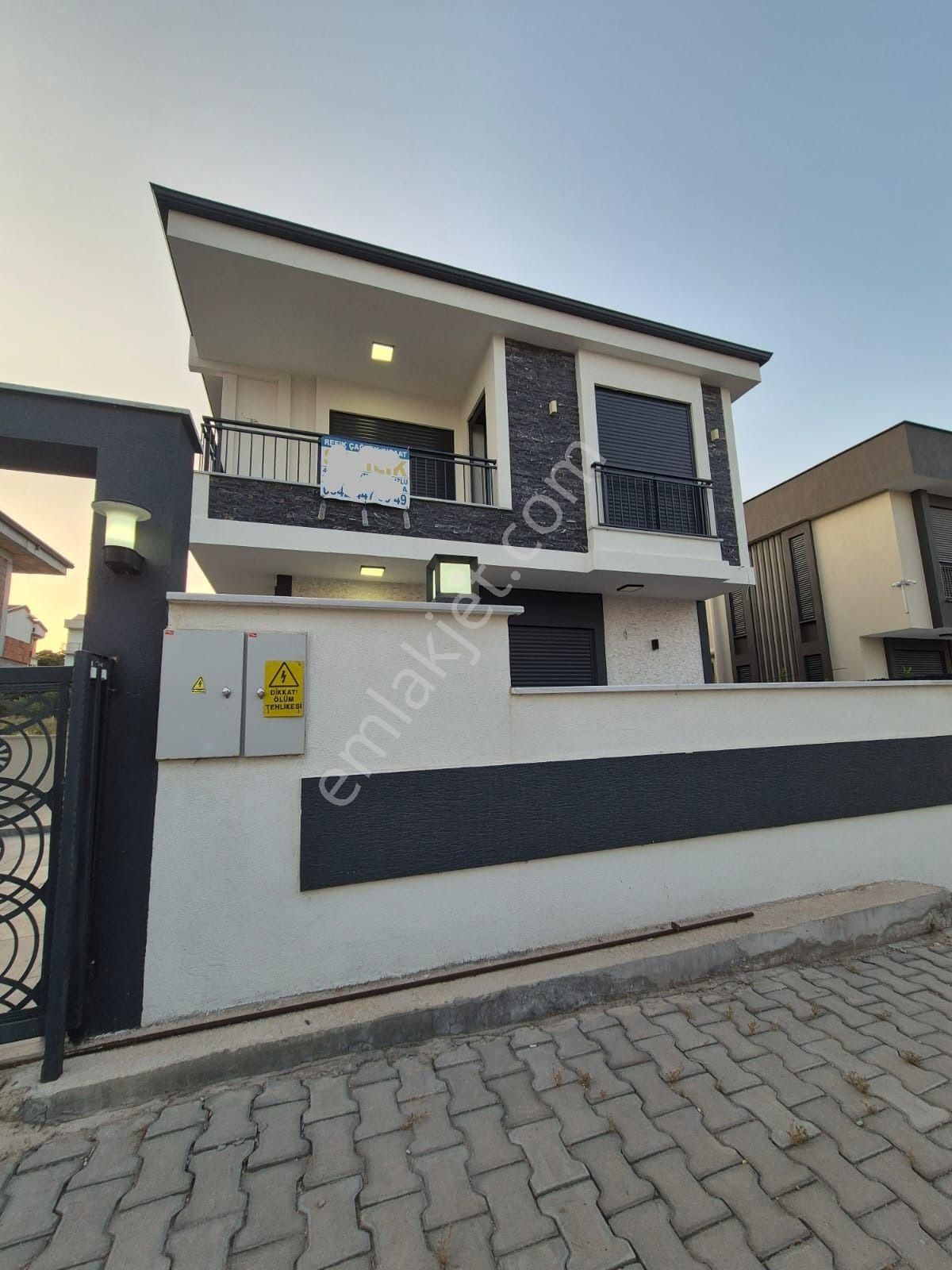 Çağlak İnşaattan Aydın Didim Hisar Mahallesinde Satılık Tam Müstakil Havuzlu Villa