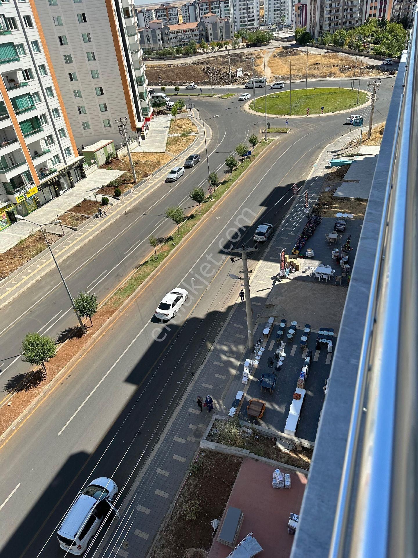 Bağcılar Ahmet Kaya Caddesi İn Bulunan 3+1 Dairemiz Aciken Satılık Tır