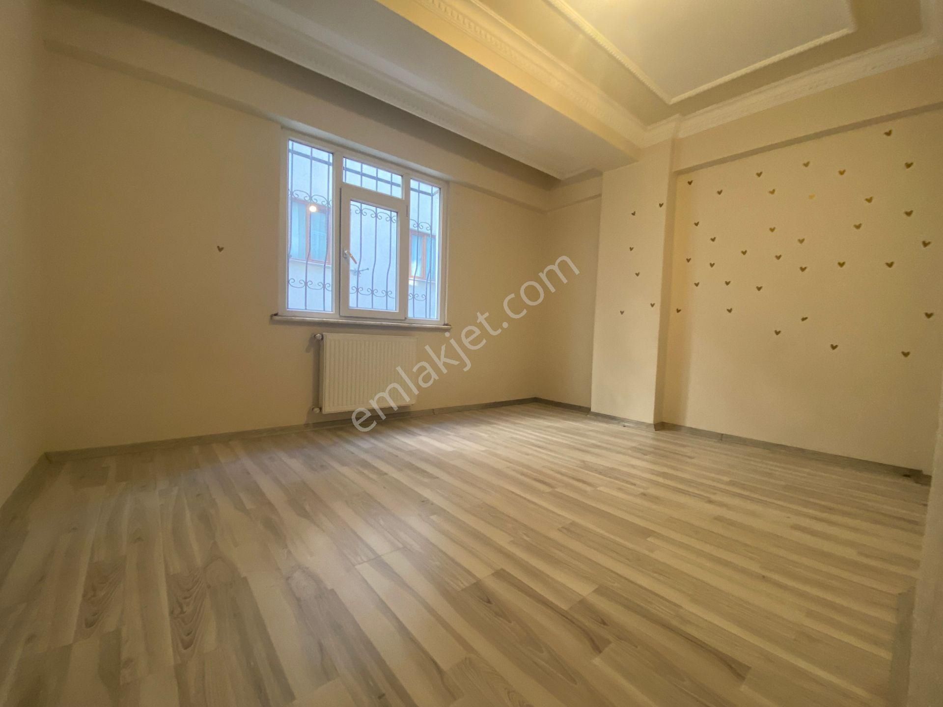Avrupa Emlak Tan (memura)dörtyol Fevzi Çakmak Mah 80 M² 2+1 Yüksek Giriş,10 Yıllık,metroya Yakın