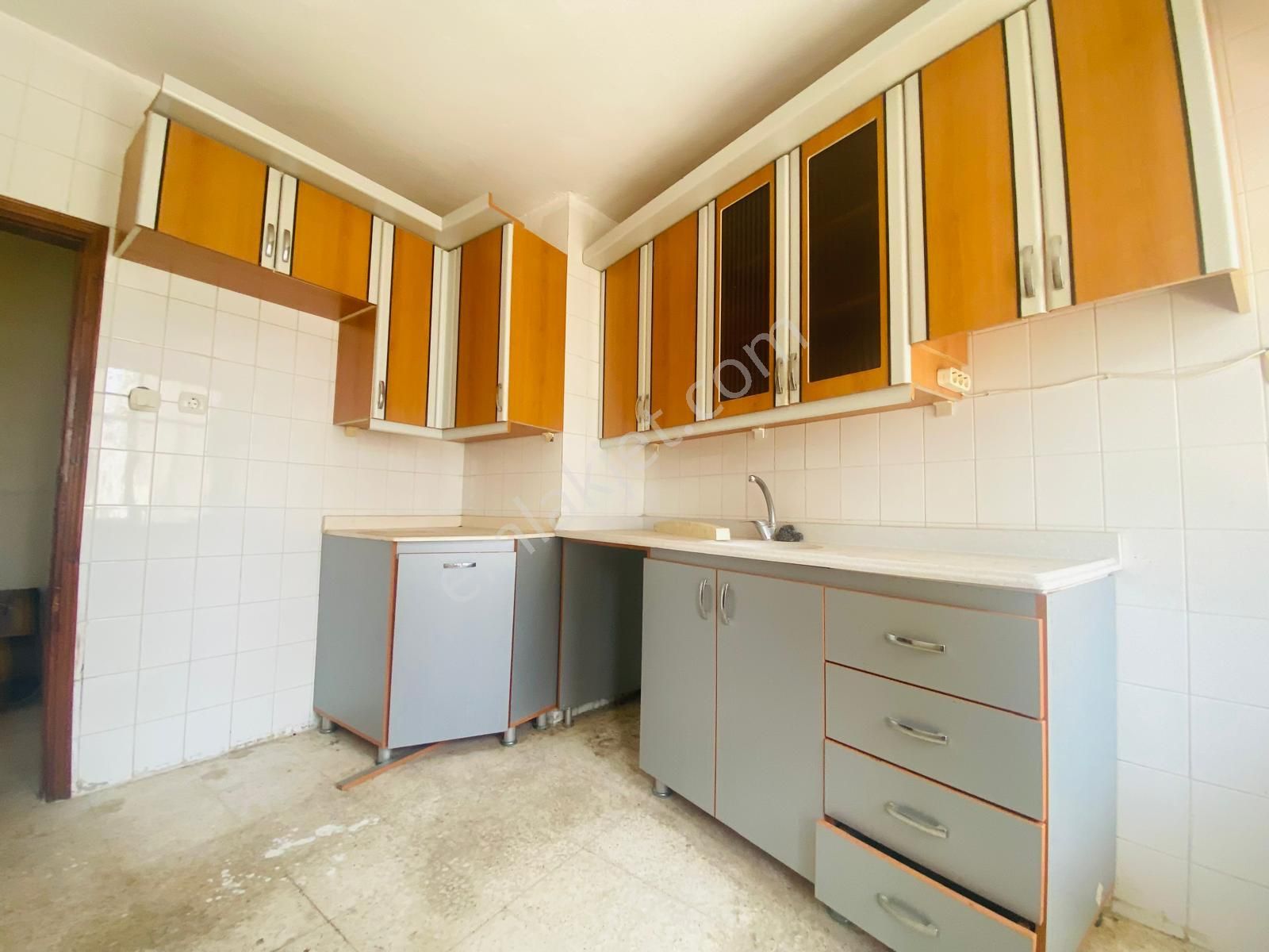Karınca'dan Davultepe Mh'de Havuzlu Site İçi 3+1 Satılık!