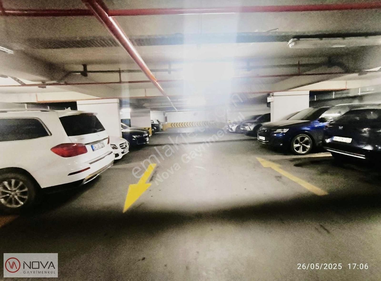 Ataşehir Ağaoğlu Diamond'da 5+1 Yüksek Kat Kiralık Daire