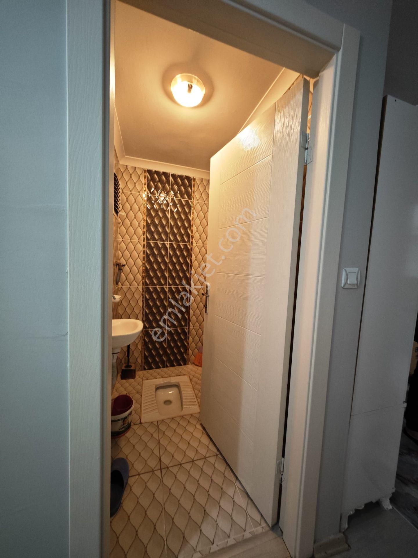 Başak'ta Sağlık Ocağı Yakını Asansörlü Full Yapılı 3+1 Ara Kat Satılık Daire !! - Görsel 24