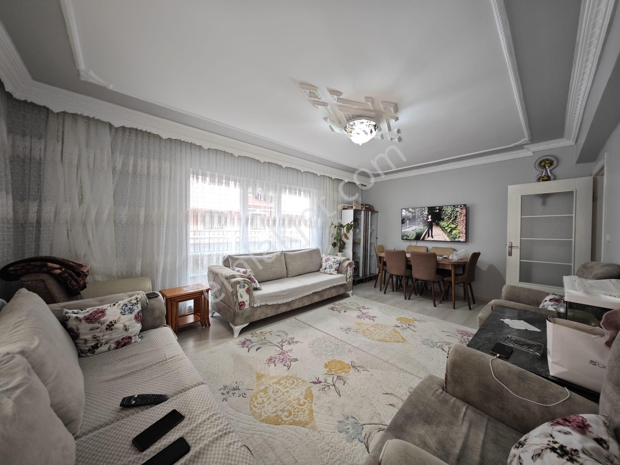 Başak'ta Sağlık Ocağı Yakını Asansörlü Full Yapılı 3+1 Ara Kat Satılık Daire !! - Görsel 4