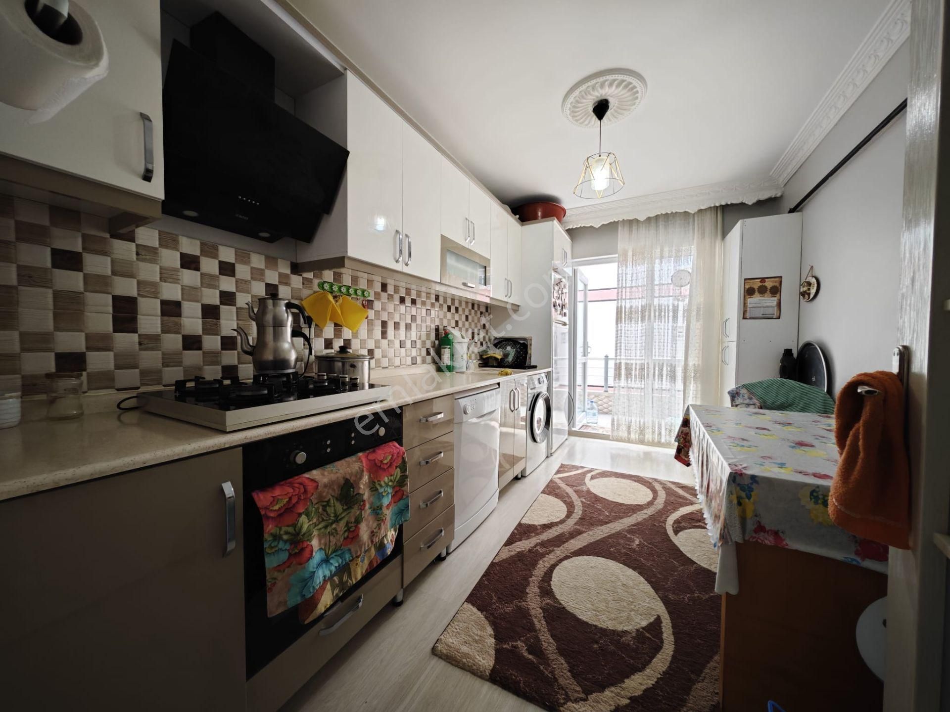 Başak'ta Sağlık Ocağı Yakını Asansörlü Full Yapılı 3+1 Ara Kat Satılık Daire !! - Görsel 8