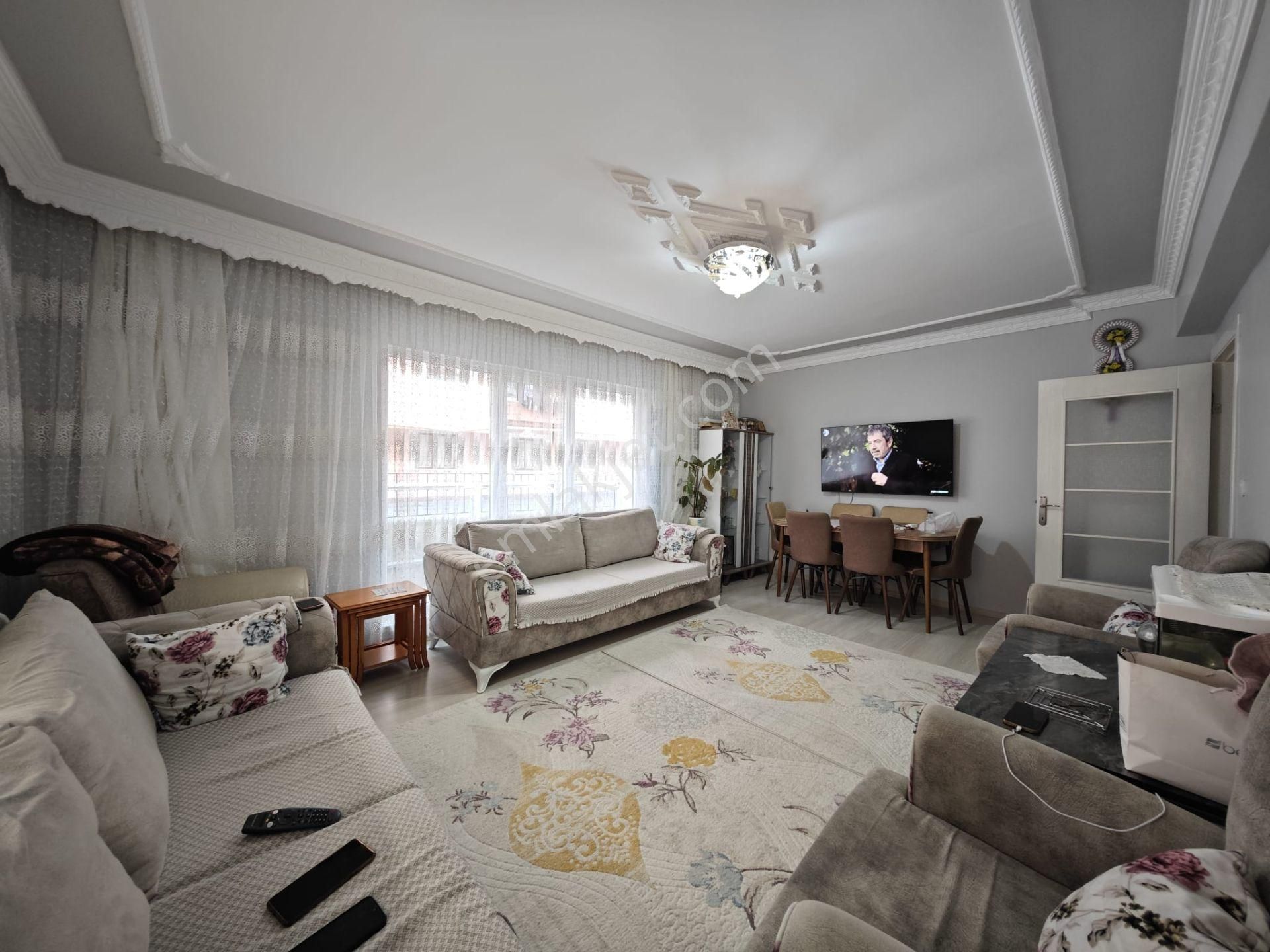 Başak'ta Sağlık Ocağı Yakını Asansörlü Full Yapılı 3+1 Ara Kat Satılık Daire !! - Görsel 3