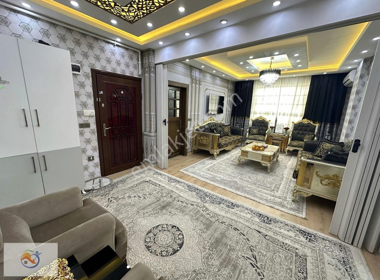 Çırpıcı'da İçi Full Yapılı Köşe Başı 3+1 Satılık Daire