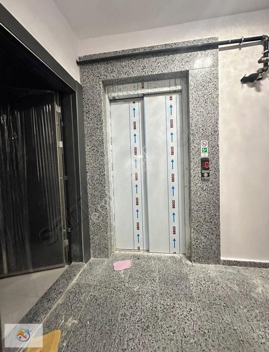 Çırpıcı'da Satılık Sıfır 3+1 Çift Cehpeli Satılık Daire