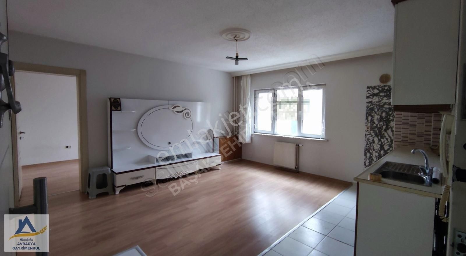 Kayaşehir 11. Bölge Alt Ada'da 2+1 Ara Kat Satılık 68 M2 Daire