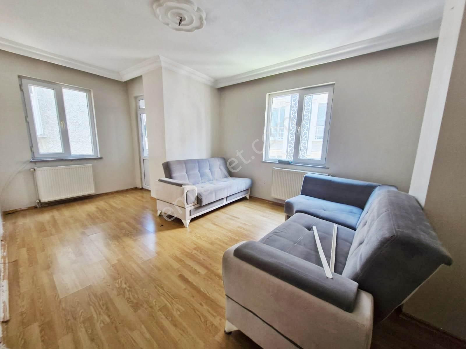 Fatih Emlak Tan 3+1 Kiralık Daire Pazar Pazarı Saglık Ocagına Yakın