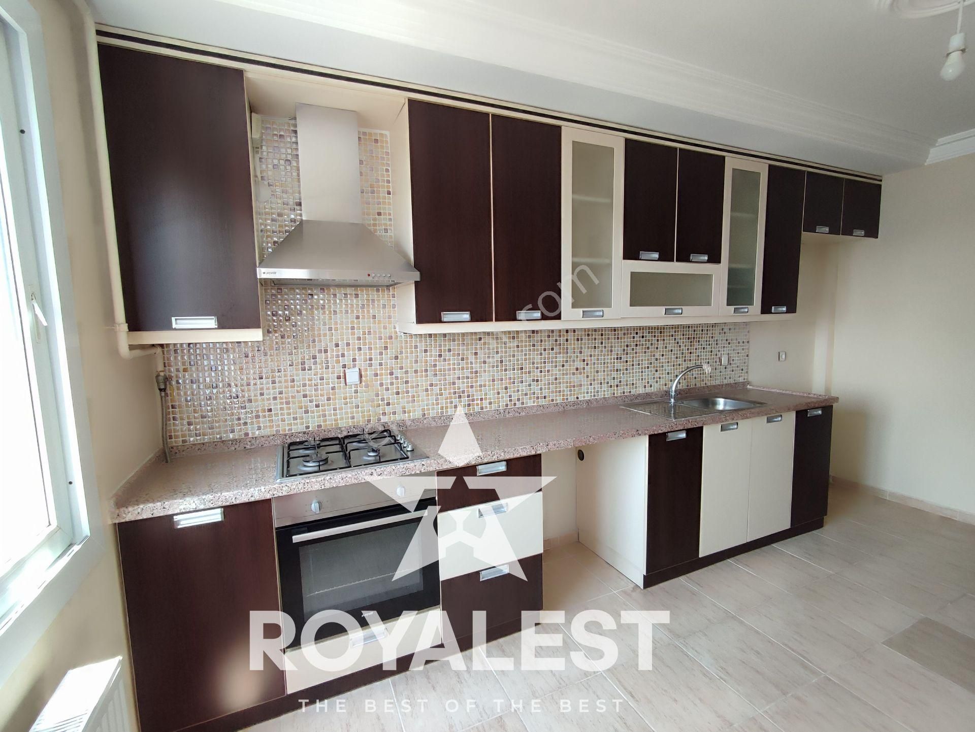 Royalest'ten Site İçin'de Merkezi Konumda Temiz Masrafsız Daire