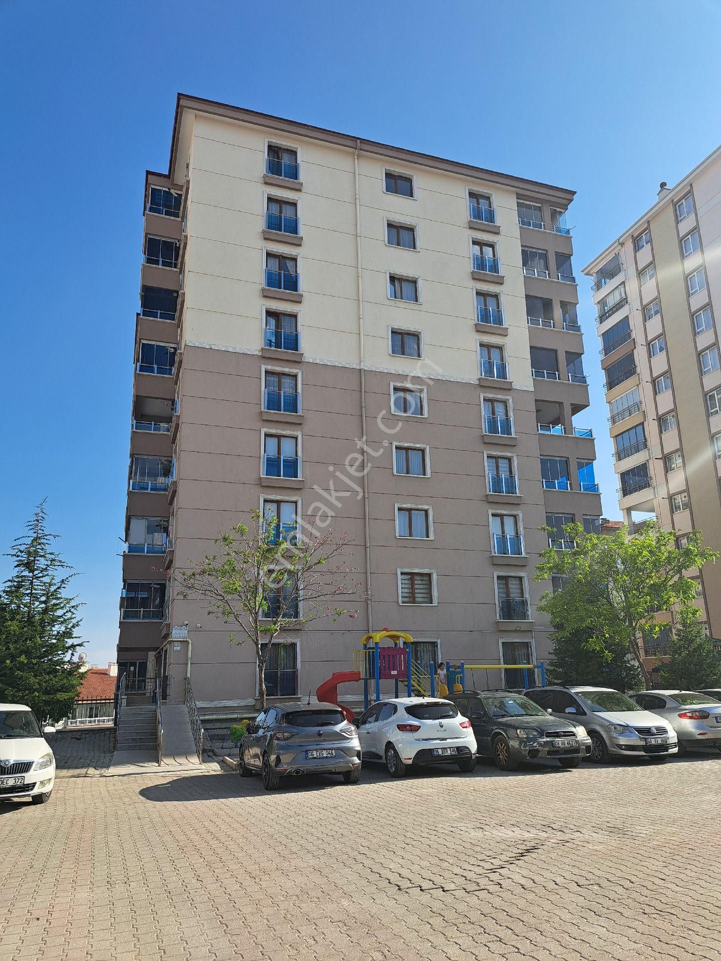 Site Dairesi 4 Kat Güreybatı 3+1 Çift Banyo Kapalı Teras Balkon