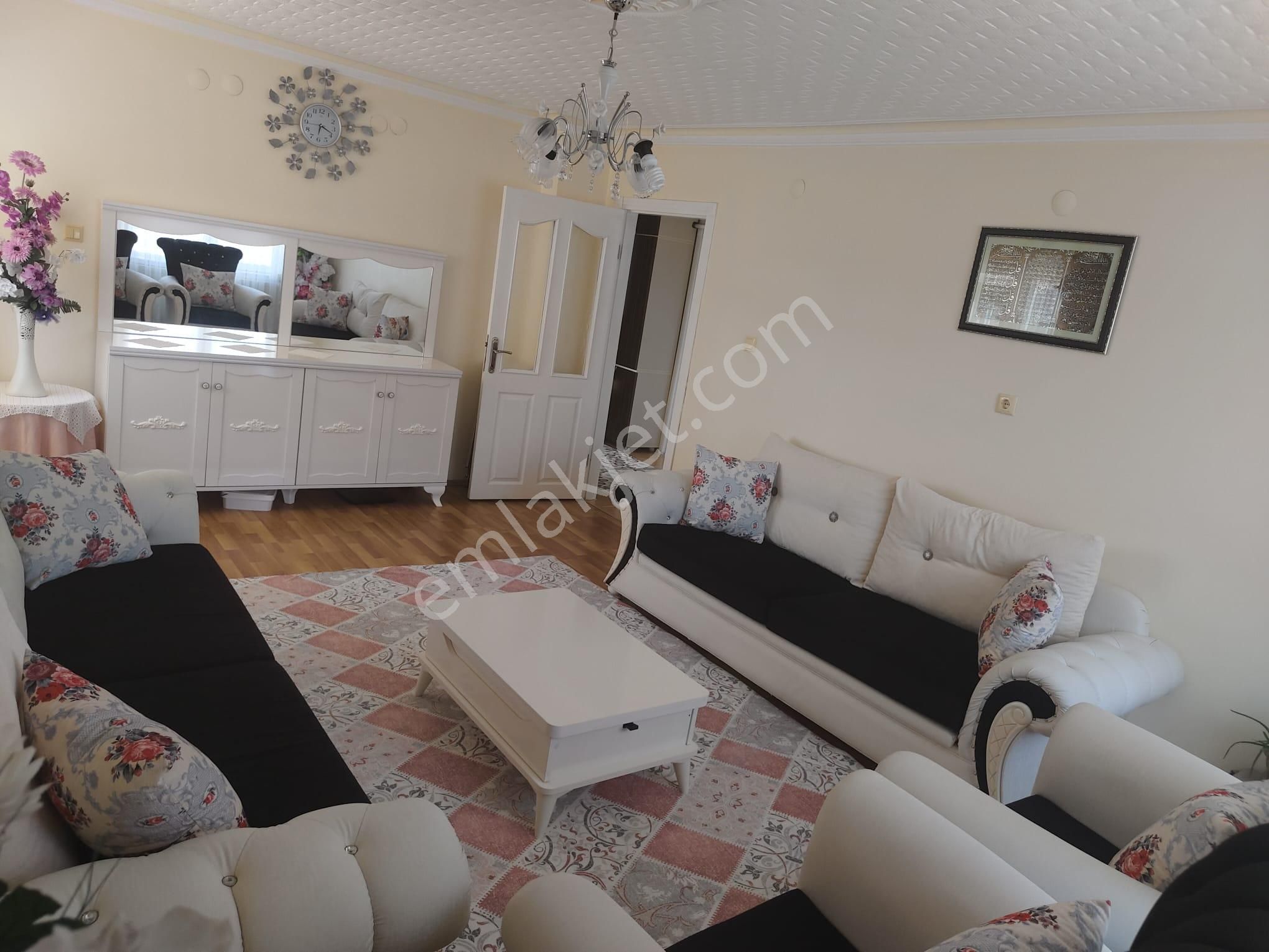 Malazgirt Mah.de 5+1 Asansörlü Yapılı Manzaralı Teras Katı