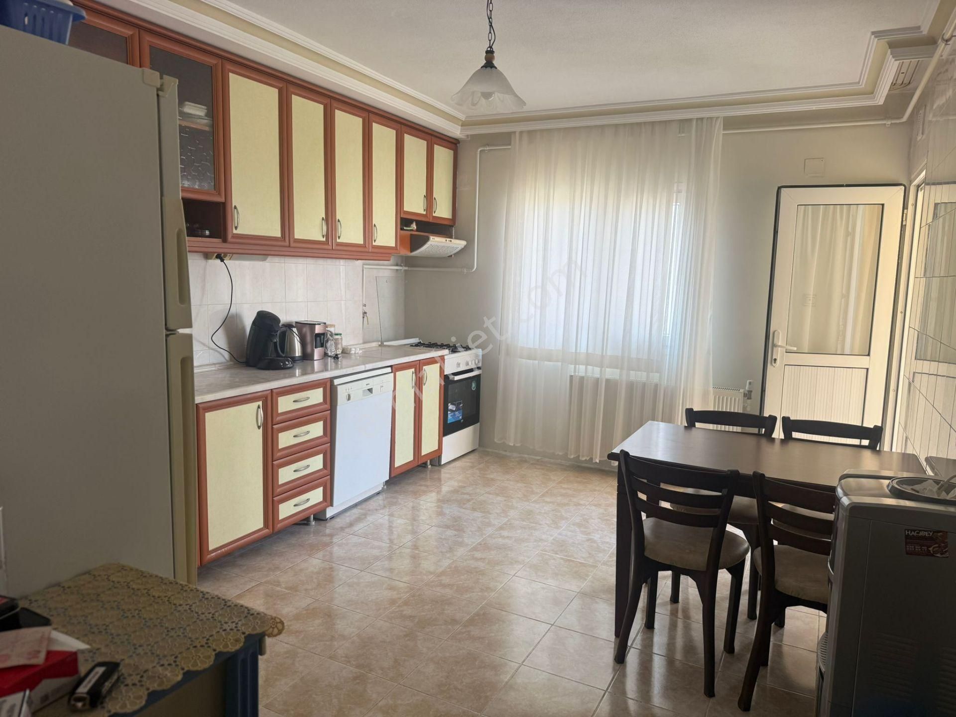 Royalestten Kapalı Mutfak Ekstra Geniş Daire