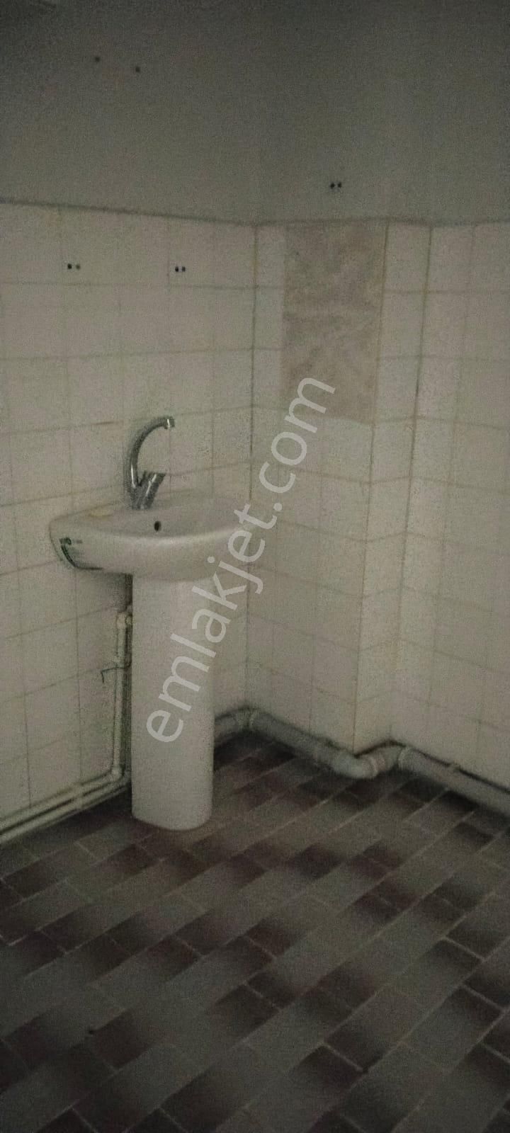 Asker Emlak'tan Askeri Jandarma Meslek Okuluna Yakın 1+1 80m2 Daire - Görsel 13
