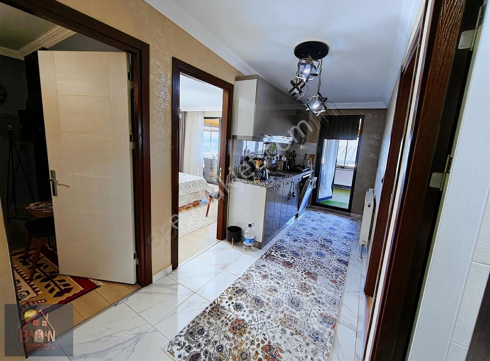 Çanakkale Lapseki'de Satılık 5+1 Eşyalı Dubleks Daire