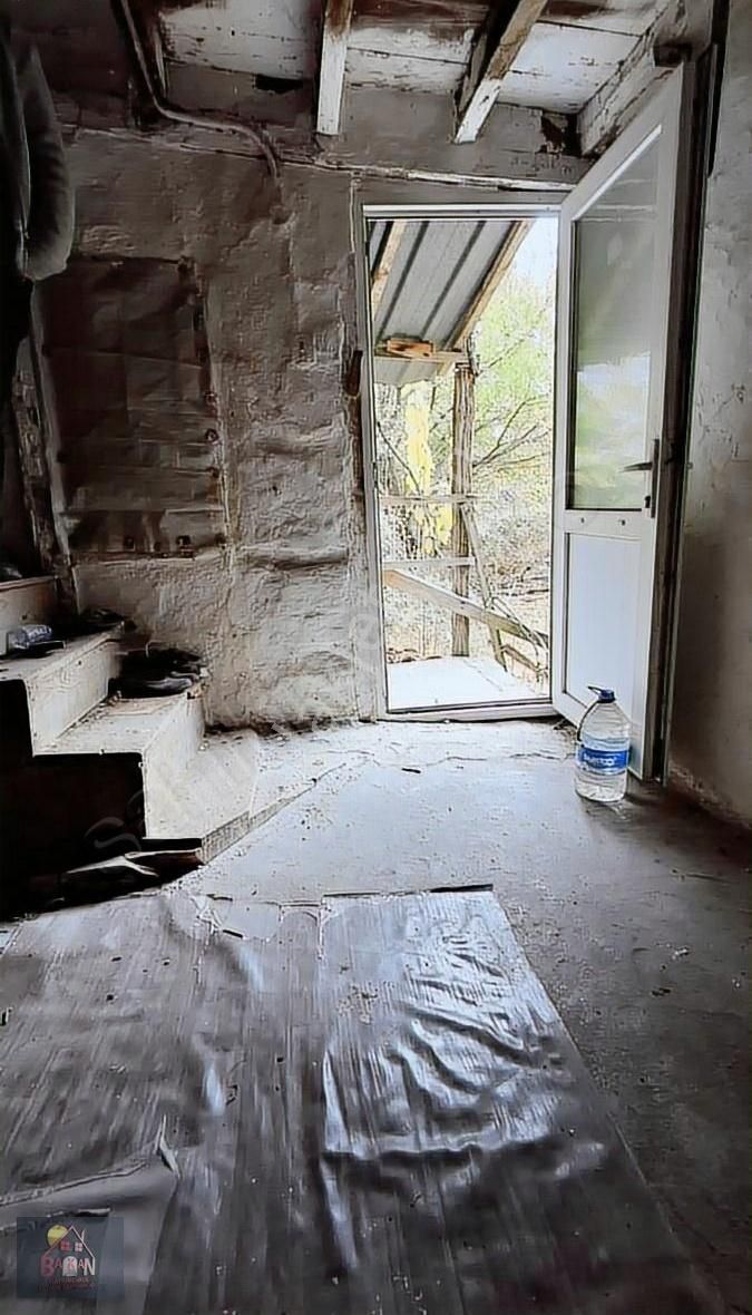 Lapseki Yaylalar Köyünde Satılık Köy Evi Ve Taş Dam - Görsel 8