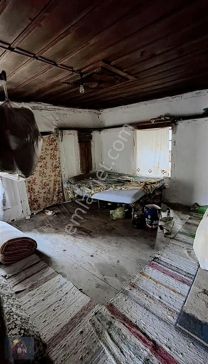 Lapseki Yaylalar Köyünde Satılık Köy Evi Ve Taş Dam - Görsel 3