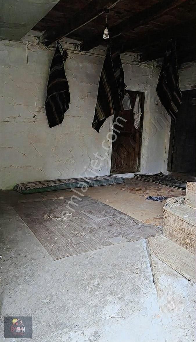 Lapseki Yaylalar Köyünde Satılık Köy Evi Ve Taş Dam - Görsel 5