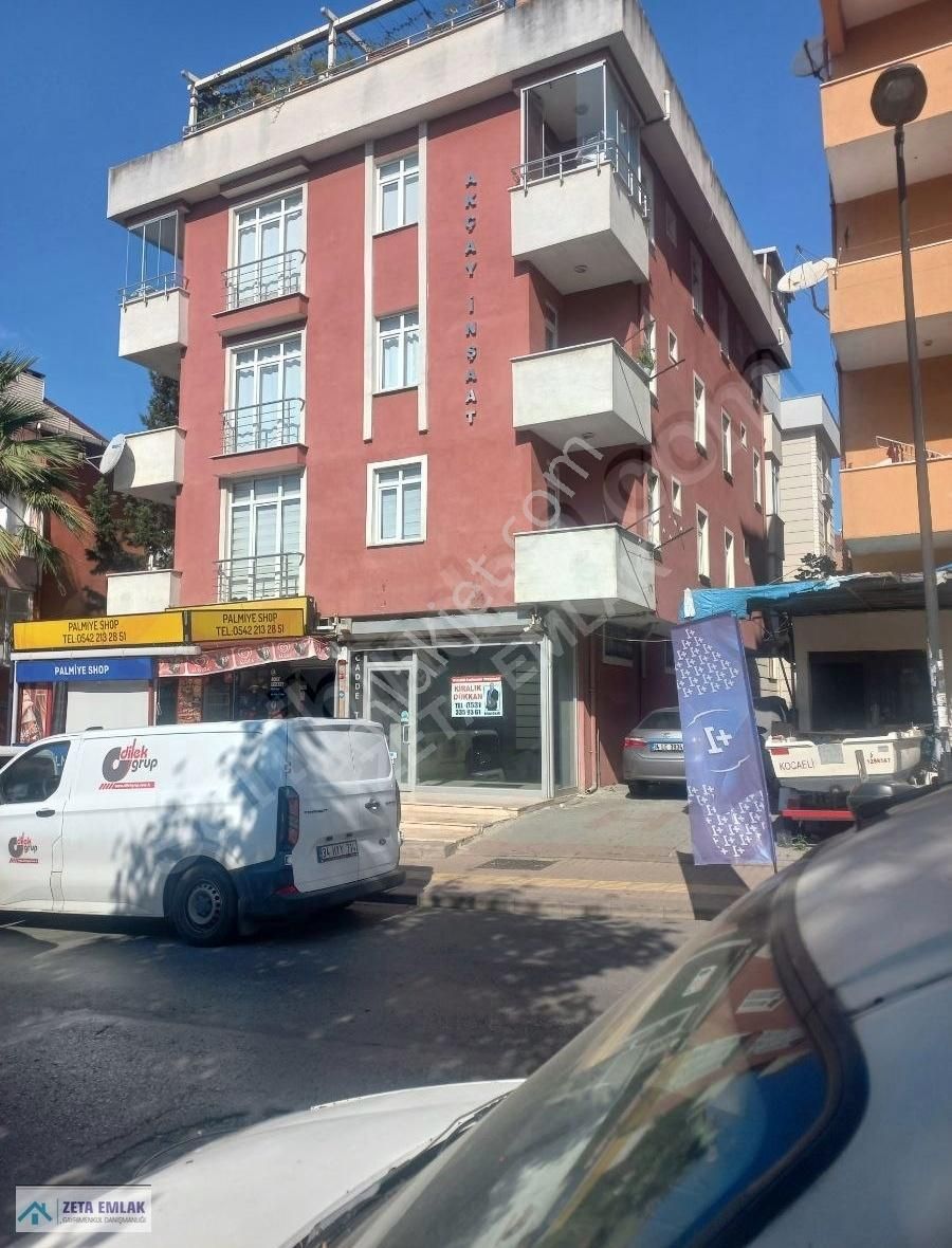 Pendik Güzelyalı Mahallesin'de Ana Cadde Üzeri Kiralık İki Katlı